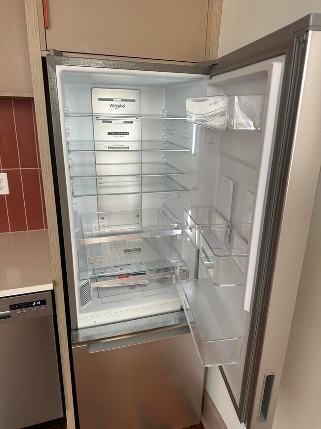 Building Photo - 307 W Main St