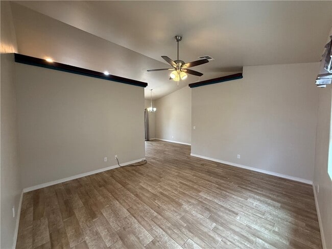 Building Photo - 2535 Southern Ave