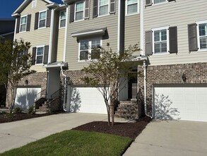 Building Photo - 1028 Bowman Woods Dr