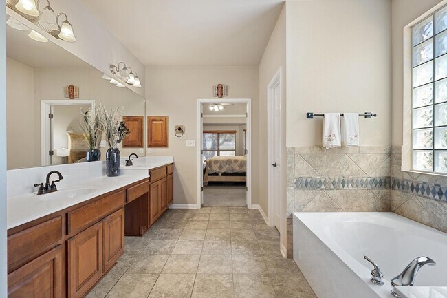 Building Photo - 22140 Rose Grass Ln