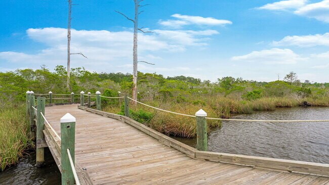 Building Photo - 255 Riverwalk Cir