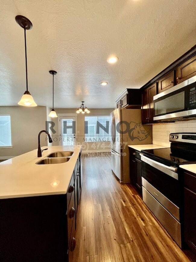 Building Photo - 53 N 2000 W