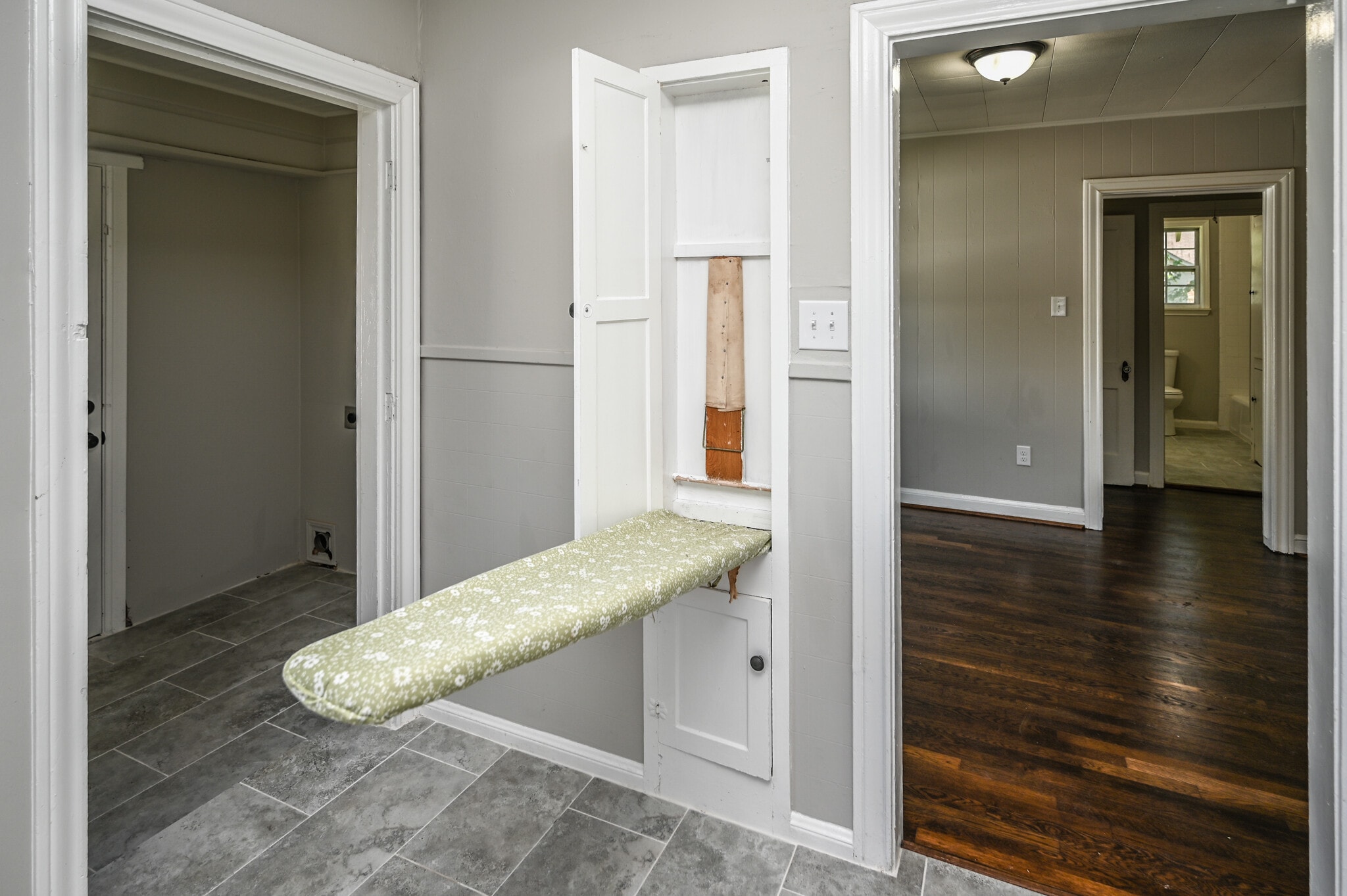 Building Photo - 500 Alford St