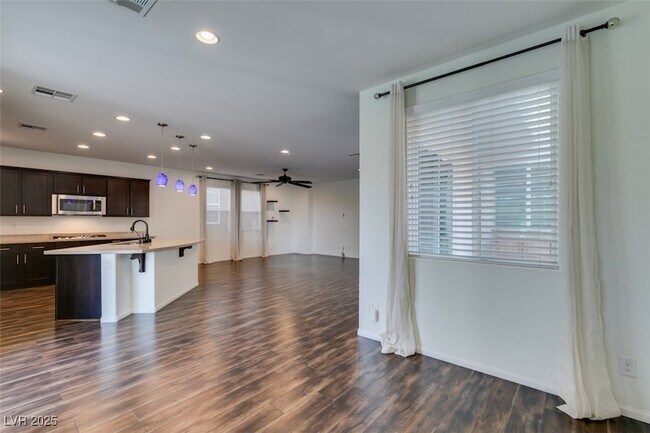 Building Photo - 8039 Kemblefield Ave