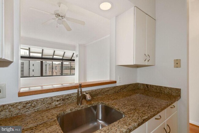 Building Photo - 2111 Wisconsin Ave NW