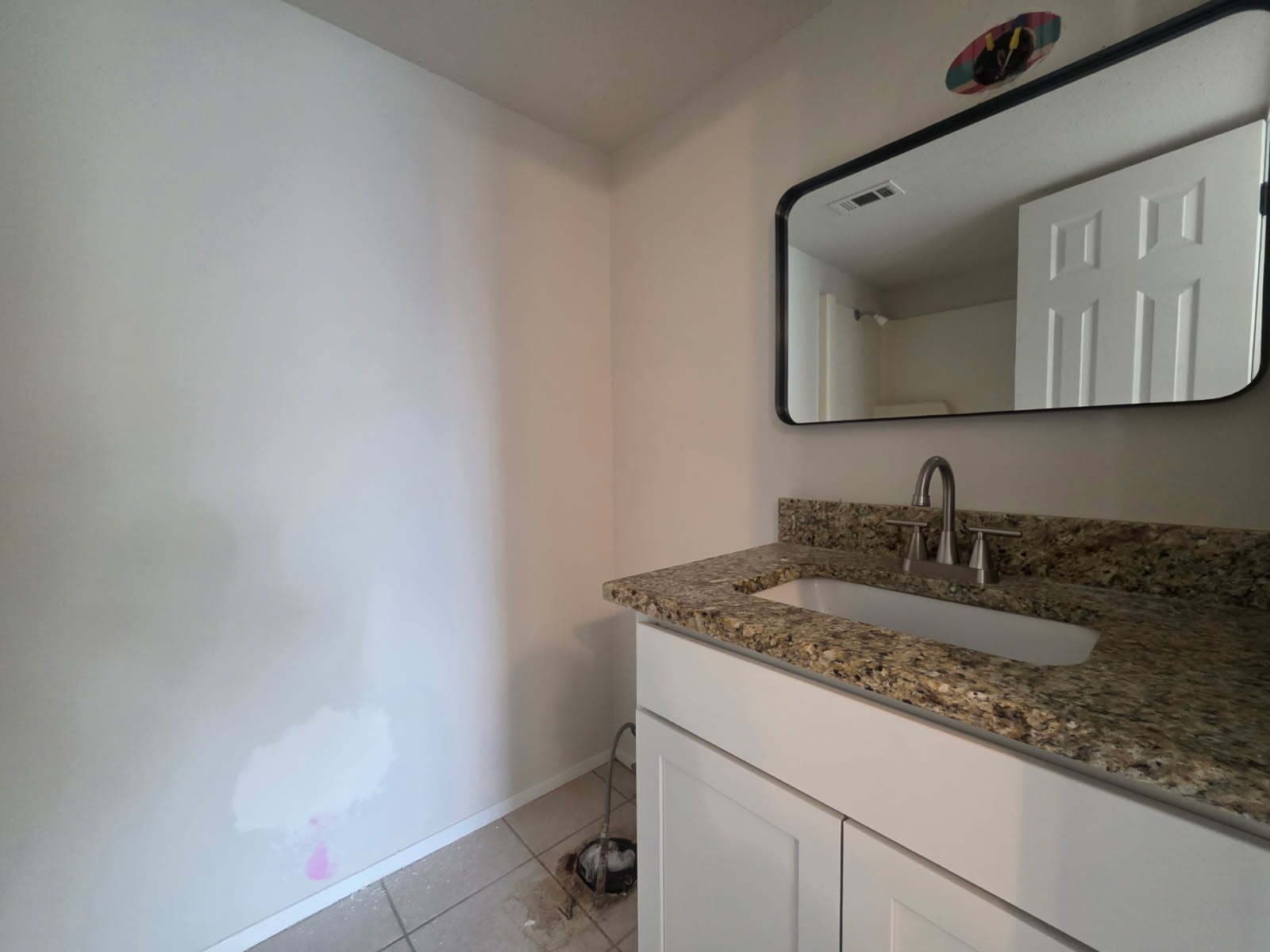 Building Photo - 1020 Autumn Cir