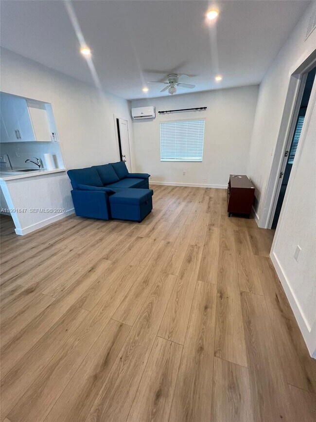 Building Photo - 2315 Taylor St