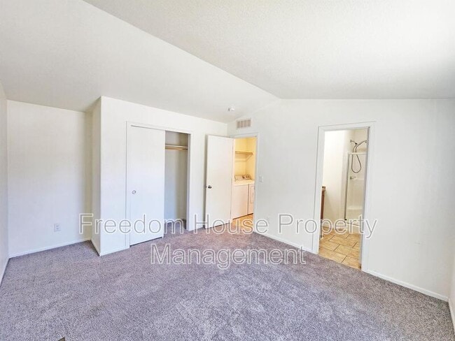 Building Photo - 1550 West Irons Street