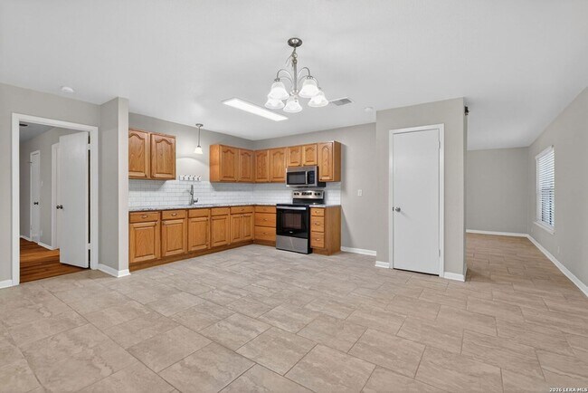 Building Photo - 9930 Trendwood