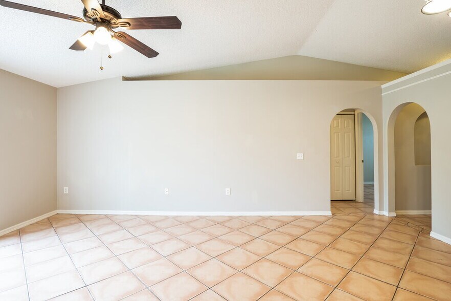 Building Photo - 4212 Stonefield Dr