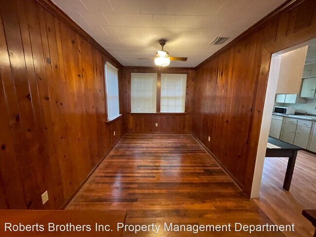 Building Photo - 2 br, 1 bath House - 267 Border Drive East
