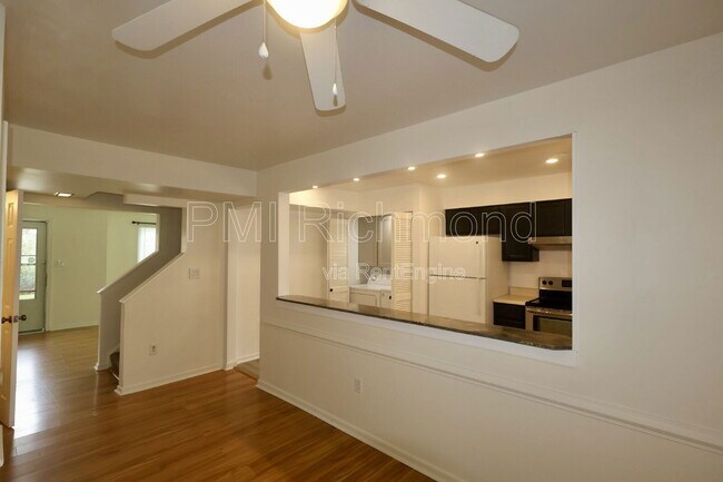 Building Photo - 1512 Lakeview Ave