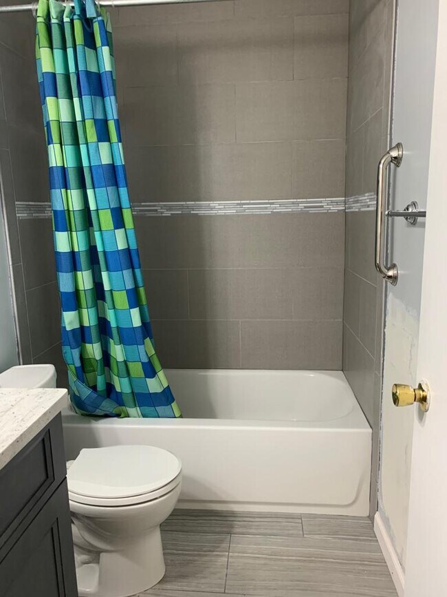 Building Photo - 721 Stony Brook Way