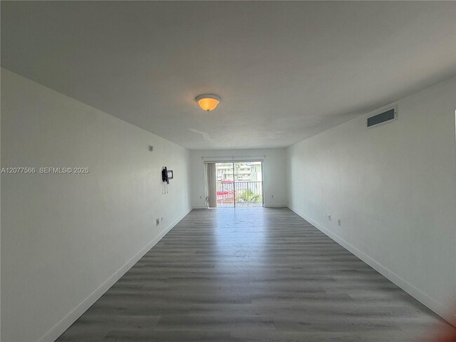 Building Photo - 7590 SW 82nd St