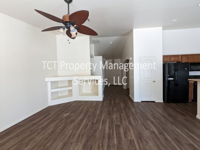 Building Photo - Beautiful 3bed/2 bath in Avondale with all...
