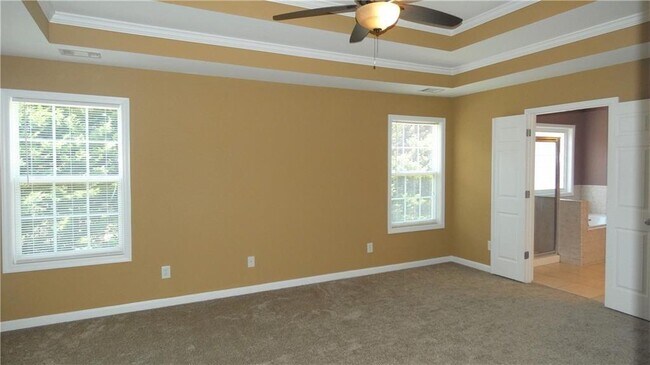 Building Photo - 4243 Crestwood Bend Cir