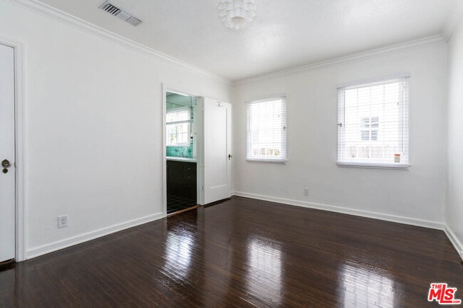 Building Photo - 146 N Citrus Ave