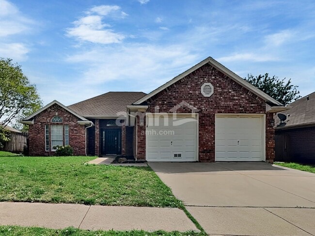 Building Photo - 7312 Glen Dr