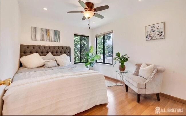 Building Photo - 31 Gate House Ln