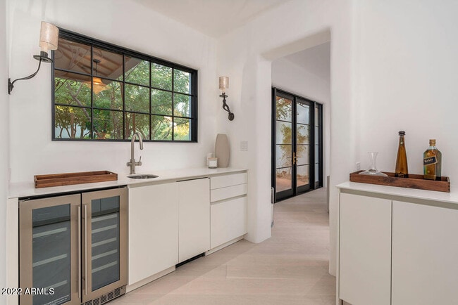 Building Photo - 6723 N Desert Fairways Dr