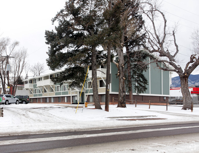 Building Photo - The Woods Apartments