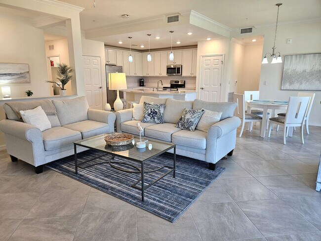 Building Photo - Seasonal Short-Term Sought after Sarasota National (Social Membership) with resort like Amenities!