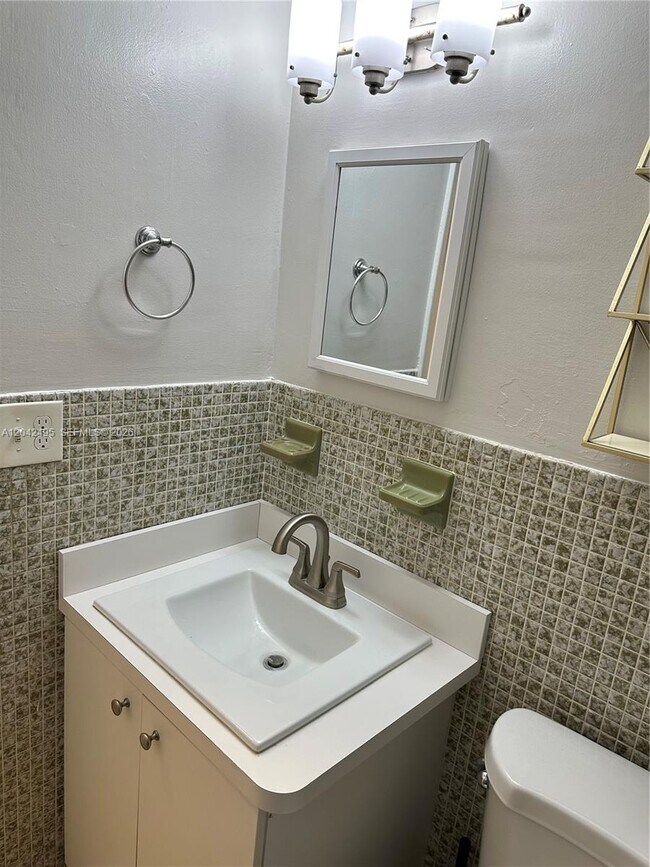 Building Photo - 22851 SW 157th Ave