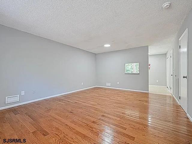 Building Photo - 183 Patriots Ct