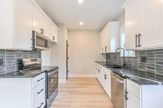 Building Photo - 4721 Mallow St