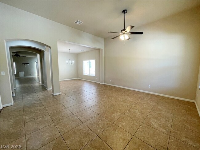 Building Photo - 10965 Pinion Woods Ct