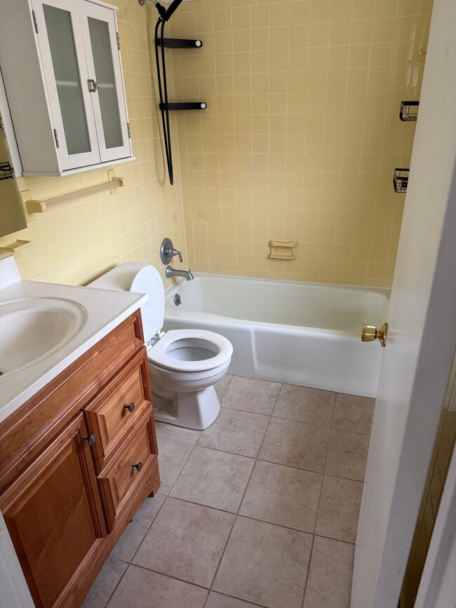 Building Photo - 1755 Holland Cliffs Rd