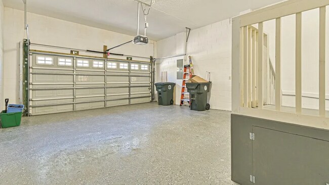 Building Photo - 145 Grey Widgeon Ct