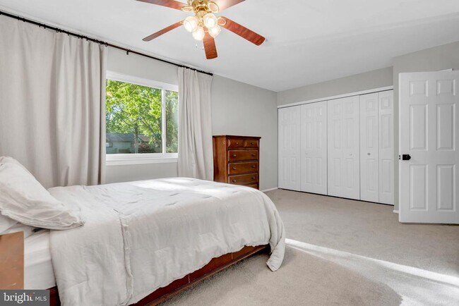 Building Photo - 1052 Cedar Ridge Ct