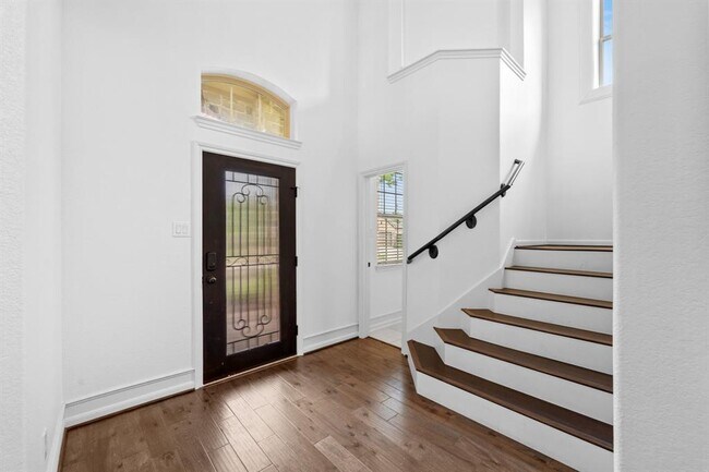 Building Photo - 16746 Highland Country Dr