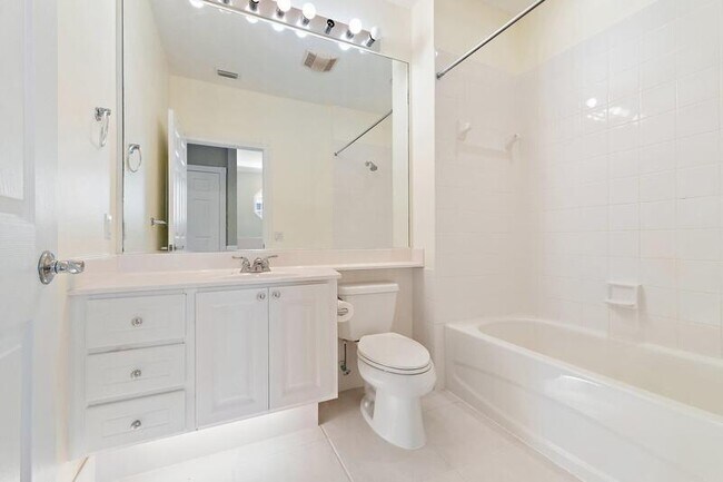 Building Photo - 4526 Illicium Dr