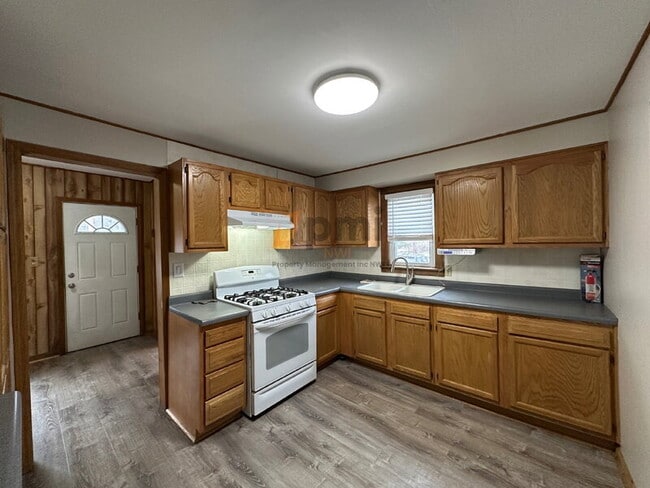 Building Photo - 1724 S Fairbanks St