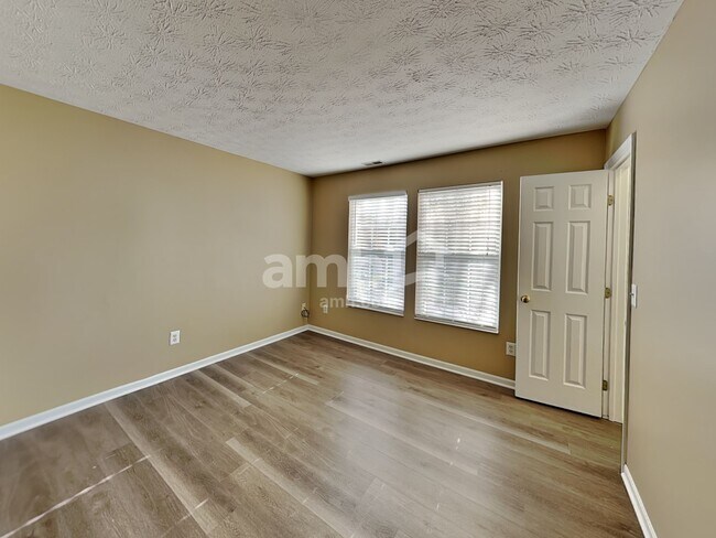 Building Photo - 368 Locust Forge Ln