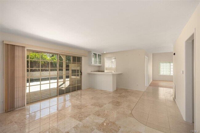 Building Photo - 21322 Cll Balsa