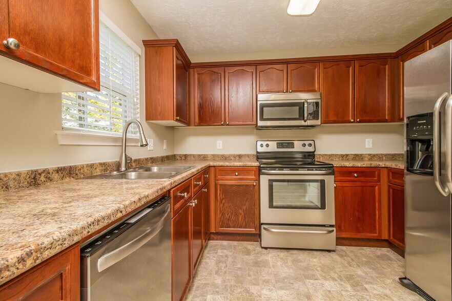 Building Photo - 328 Slippery Rock Dr