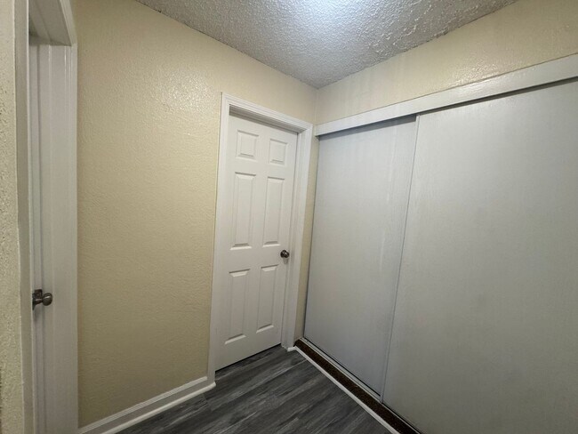 Building Photo - Welcome to SkyView Villa & Somerset Apartm...