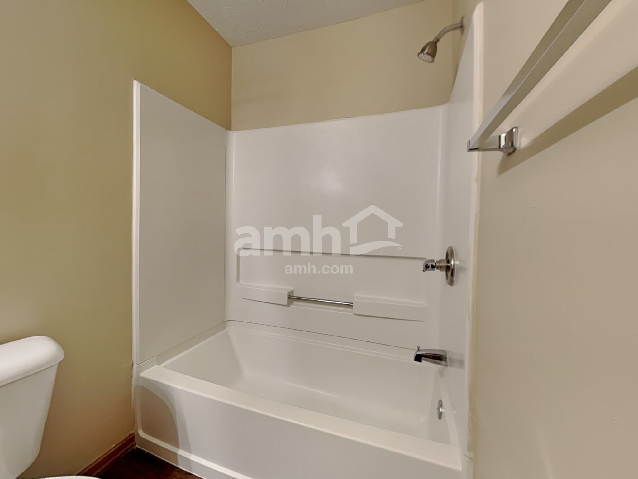 Building Photo - 940 Fox Croft Pl