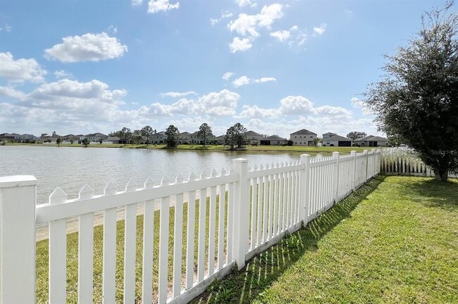 Building Photo - 1604 Thetford Cir