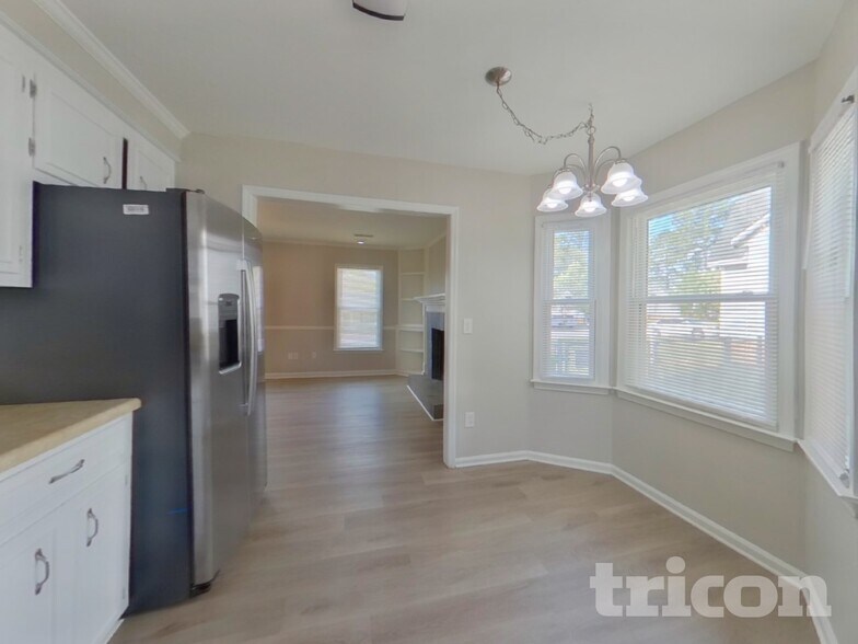 Building Photo - 308 Kenton Dr