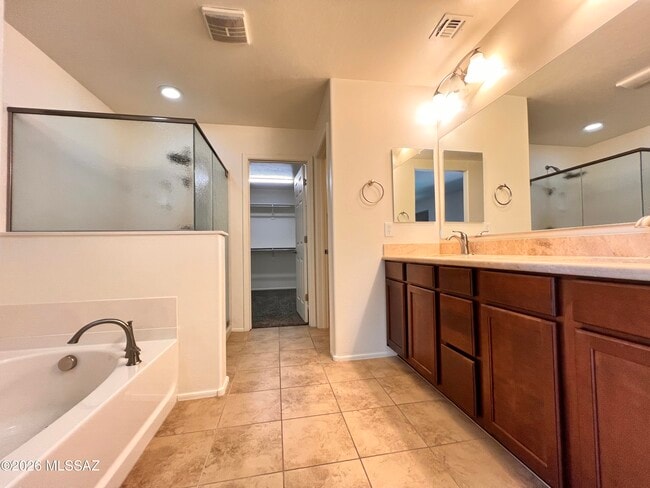 Building Photo - 12992 Westminster Dr