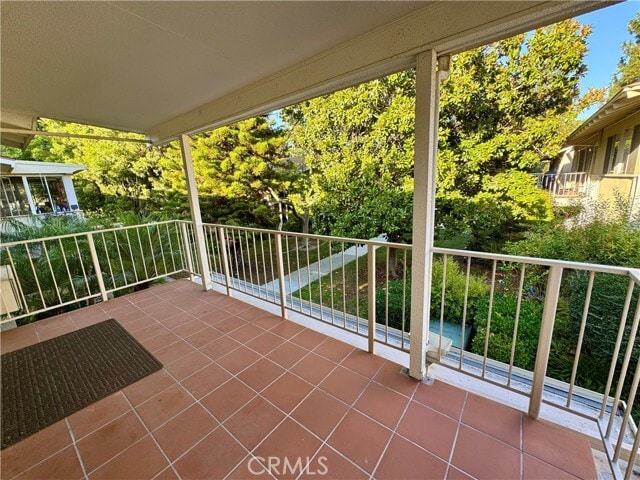Building Photo - 547 Via Estrada