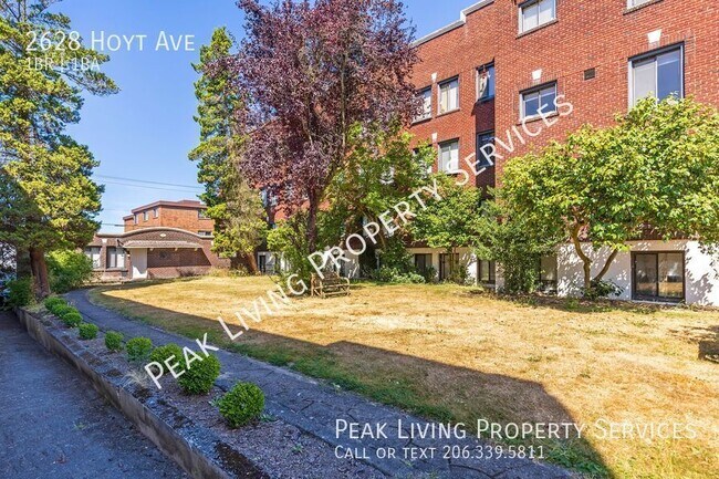 Building Photo - Bayside Collection - Spacious 1bd 1ba in D...