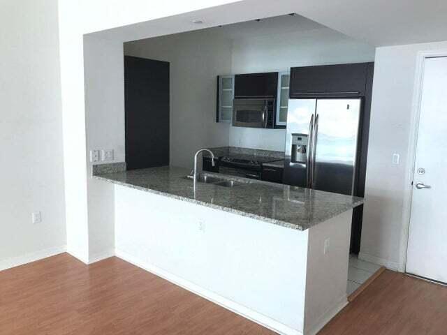 Building Photo - 950 Brickell Bay Dr
