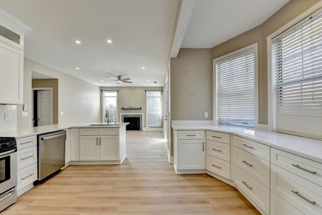 Building Photo - 12270 Osprey Dr