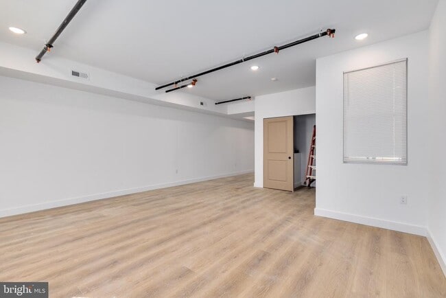 Building Photo - 2203 N 7th St