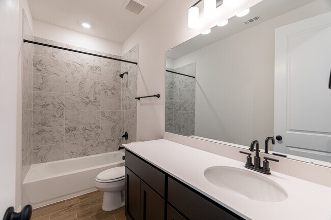 Building Photo - 16231 Sheridan River Trl